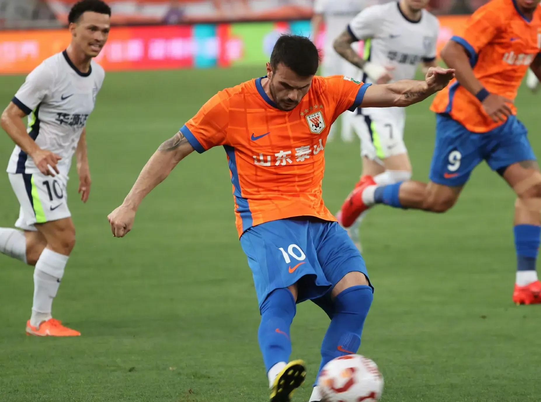 乐鱼官方网站-包含北京国安训练开放日，赛前外线爆发引欢呼，欧超杯在即，细节决定成败的词条